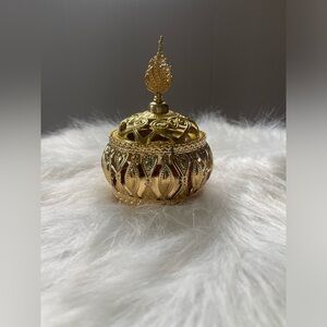 Altar incense burner